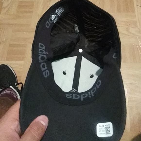 Adidas hat - Picture 4 of 4